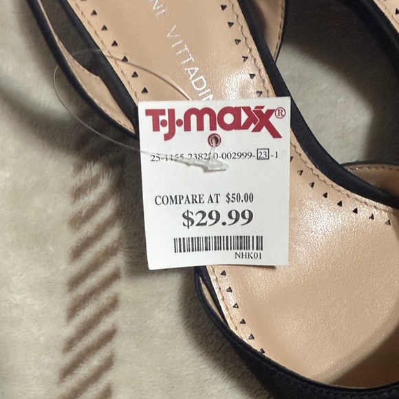 Adrienne Vittadini Elegant Black Slingback Heels with Pearl Embellishments - Picture 5 of 7